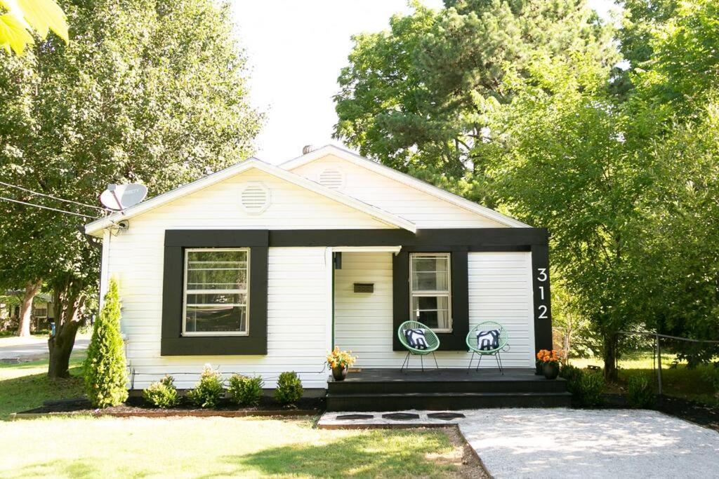 Holiday home The On 7th, Located In Downtown Bentonville!