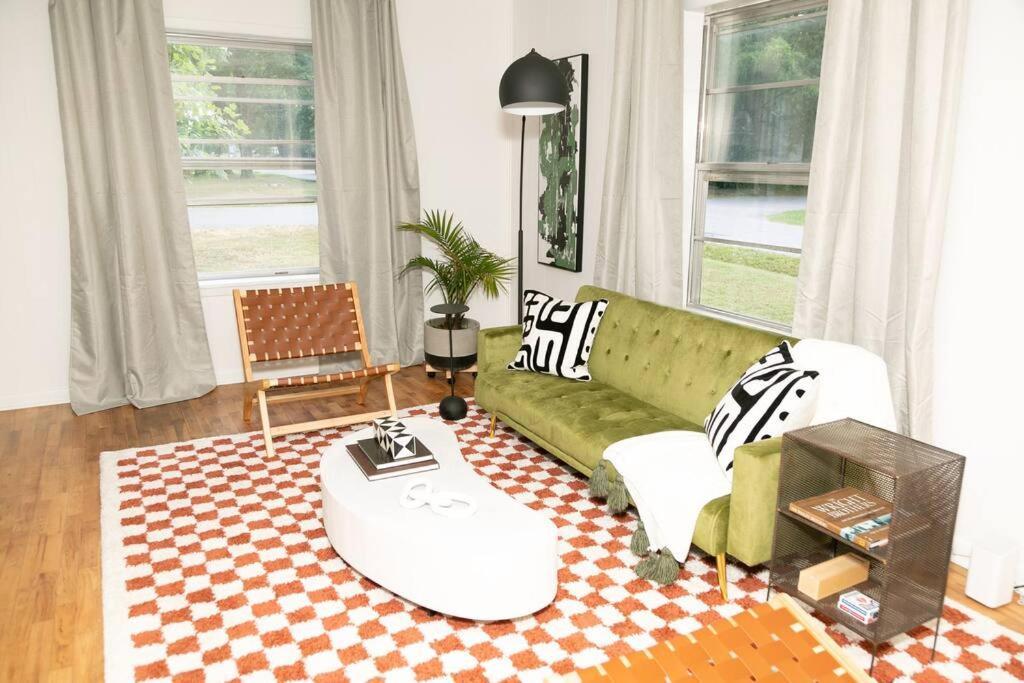 The On 7th, Located In Downtown Bentonville! Holiday home *